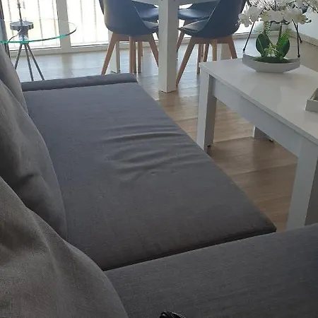 Les Pieds Dans L' Eau Apartment *